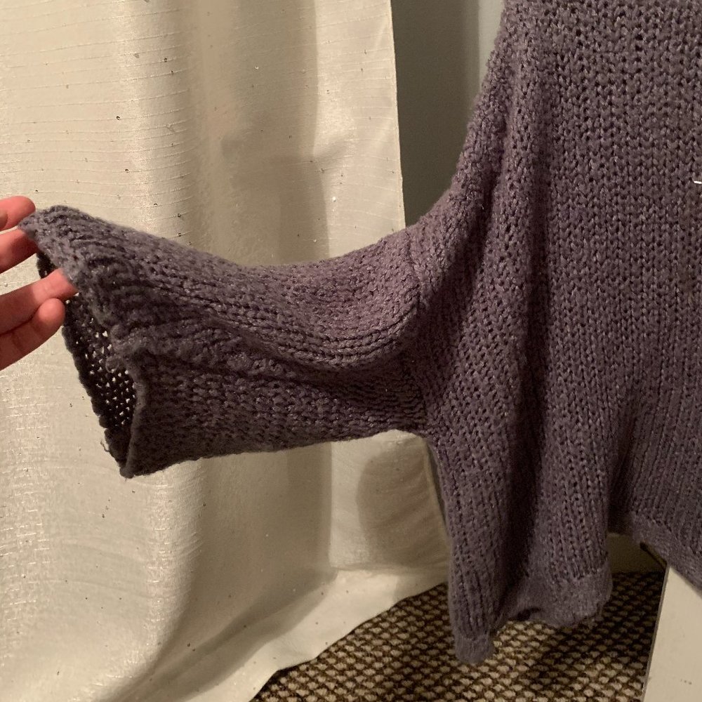 Boutique sweater size small